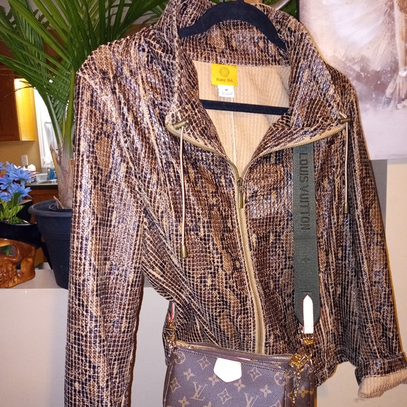 Ruby Road Women's Faux Animal Print Jacket - Picture 8 of 9
